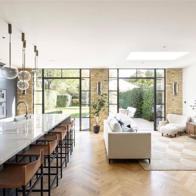 4 bedroom semi-detached house to rent - Photo 1