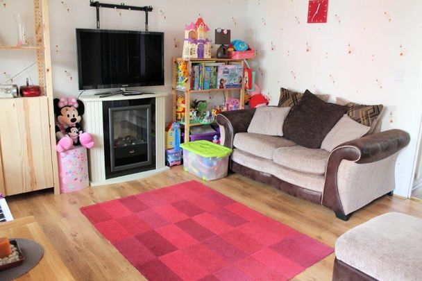 2 bedroom semi-detached house to rent - Photo 1