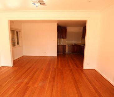 Beautifully Presented Family Home in a Prime Location! - Photo 2