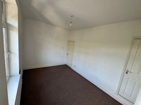 2 bed Terraced - To Let - Photo 2