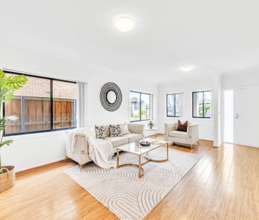 Family-Friendly Home in Colebee's Stonecutters Ridge Estate - Photo 3