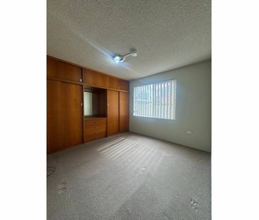 TWO BEDROOM GROUND FLOOR UNIT - Photo 4