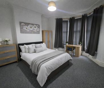 1 bedroom in a house share to rent - Photo 3