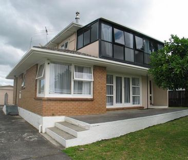 ROSEHILL, 5 BEDROOMS - Photo 4