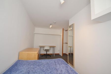 7 bedroom terraced house to rent - Photo 2
