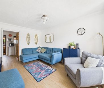 2 bedroom semi-detached house to rent - Photo 3