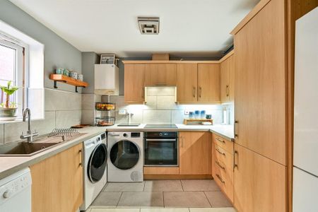 2 bedroom apartment to rent - Photo 5