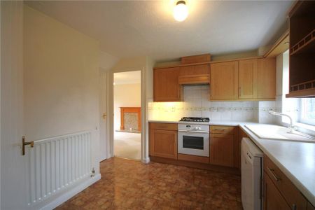 3 bedroom detached house to rent - Photo 5