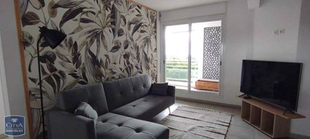 Location Appartement 4 pièces 69m² LA POSSESSION 97419 - Photo 2