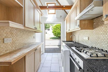 One Tree Hill Road, Guildford, GU4 - Photo 5