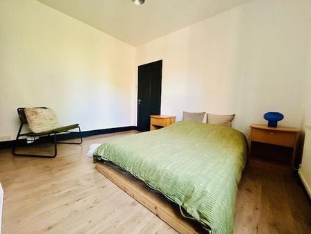 Chigwell Road, South Woodford, E18, London - Photo 2
