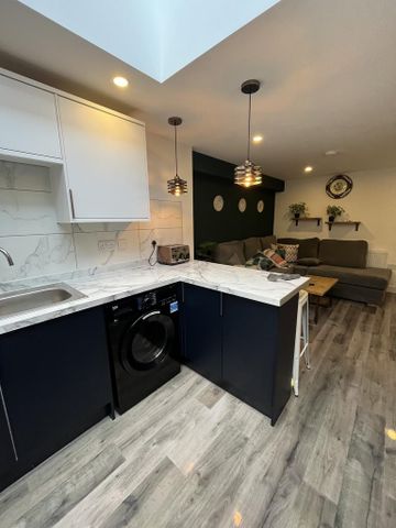 5 bedroom semi-detached house to rent - Photo 5