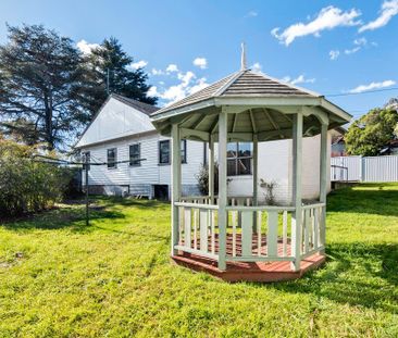 Spacious Home in a Convenient Location, Large Garden - Photo 5