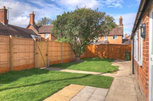 1 BED Bungalow - Photo 1