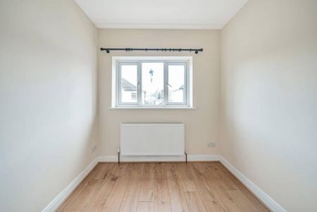 3 bedroom terraced house to rent - Photo 5
