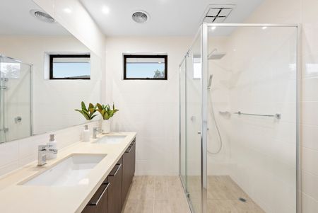 165A Linacre Road, Hampton VIC 3188 - Townhouse For Rent | Domain - Photo 2