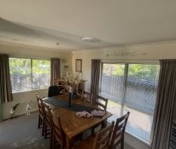 Your next family home awaits you - Photo 3