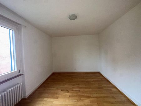 4-room apartment freshly painted in Neuhausen am Rheinfall - Photo 3