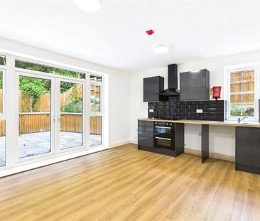 House share to rent - Photo 2