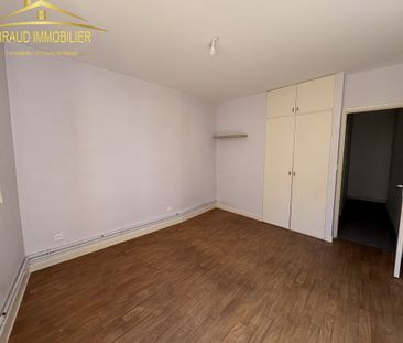 Location Appartement 3 pièces 88m² CHARLIEU 42190 - Photo 4