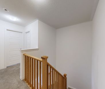 For Lease - 106 Bravo Lane, Newmarket, Ontario - Photo 6