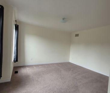 For Lease - 218 ROY Drive, Clearview, Ontario - Photo 1