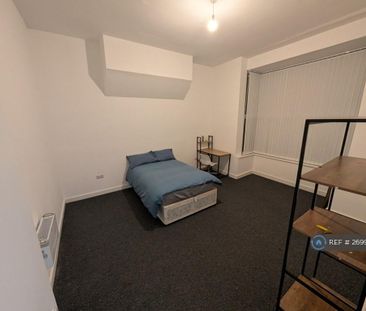 1 bedroom in a house share to rent - Photo 1