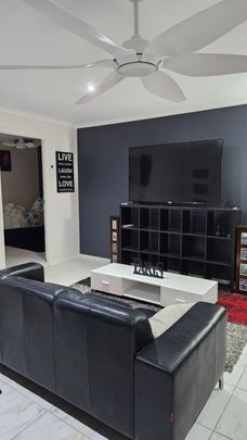 Shared House – 2 bedrooms available in independent Granny Flat - Photo 1