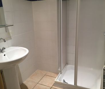 Location Appartement 4 pièces 70m² ST MAURICE DE LIGNON 43200 - Photo 3