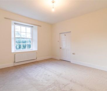 4 bedroom detached house to rent - Photo 4