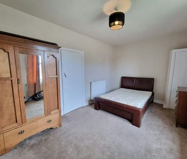 Flat to rent on - Photo 4