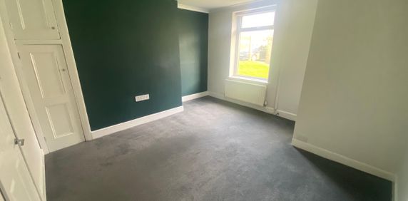 2 bed terraced house to rent in Severn Street, Chopwell, Newcastle upon Tyne - Photo 2