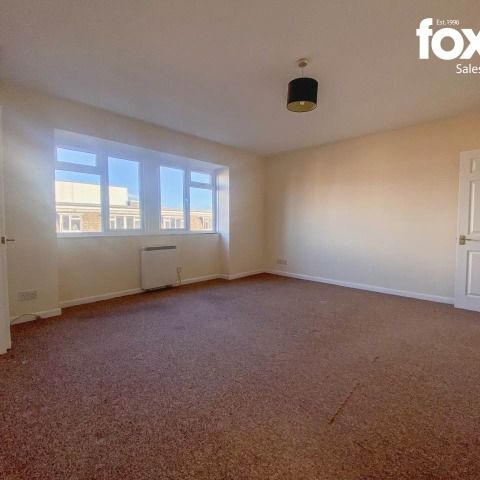 1 bed studio flat to rent in Flat 18, Crag Hall - Photo 1