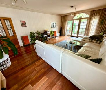 East Melbourne - Photo 1