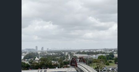 One Bedroom Apartment For Lease - Photo 4