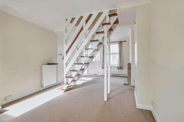 Canterbury Road, Colchester, Essex, CO2 - Photo 1