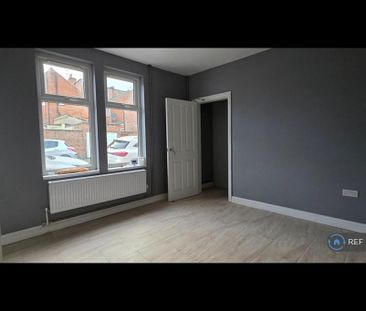 2 bedroom end of terrace house to rent - Photo 6
