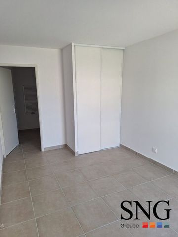 T2 AVEC TERRASSE + PARKING - Photo 3