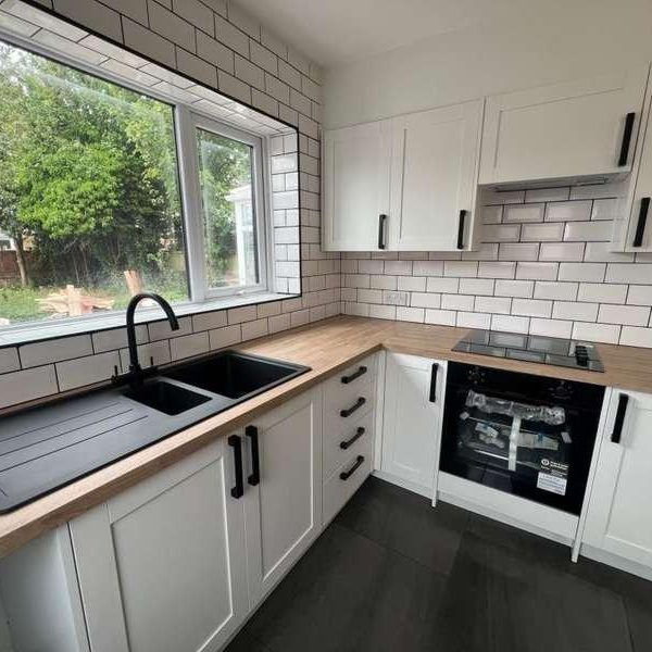 Blackpool Road North, Lytham St. Annes, FY8 - Photo 1
