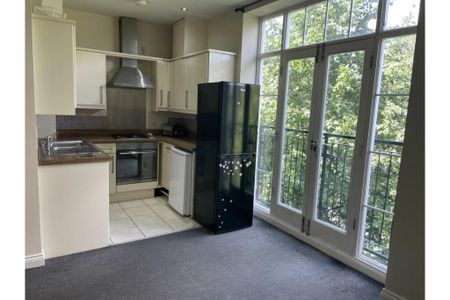 2 bedroom flat to rent - Photo 5