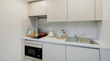 Top Floor Classic Studio - Photo 3