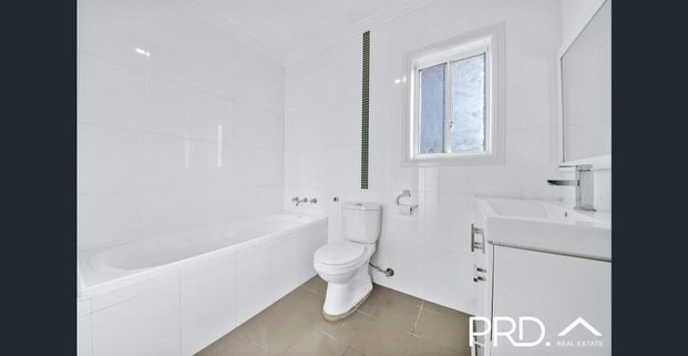 BIG AND SPACIOUS - Photo 1