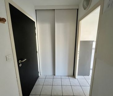 Location Appartement 1 pièce 20m² RODEZ 12000 - Photo 5