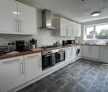 1 bedroom house of multiple occupation to rent - Photo 6