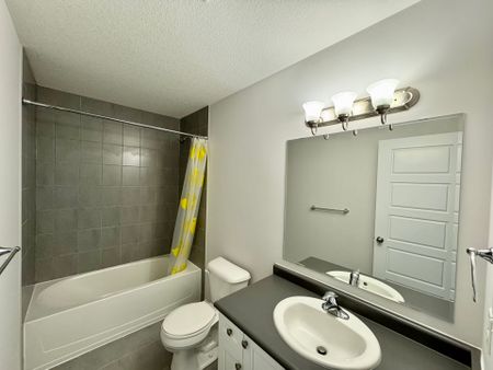 For Lease - 3186 Singleton Avenue Unit# 46, London South, Ontario - Photo 5