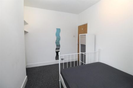 4 bedroom house to rent - Photo 4