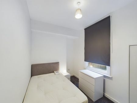 6 bedroom house of multiple occupation to rent - Photo 4