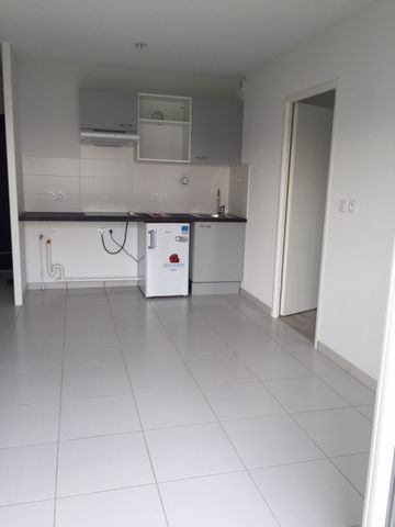 Location Appartement 2 pièces 43m² - Photo 3