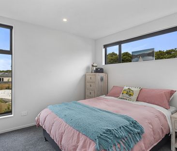 Modern 3 Bedroom Townhouse in Sydenham - Photo 5