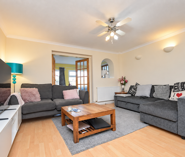4 bedroom semi-detached house to rent - Photo 1